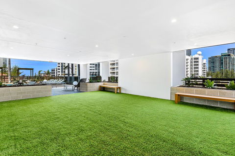 Qube Broadbeach - Accommodation Cairns 23