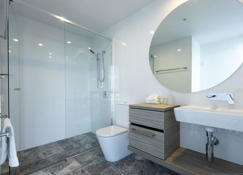Qube Broadbeach - Accommodation Cairns 5