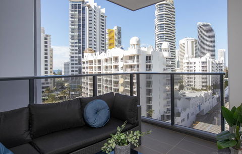 Qube Broadbeach - Accommodation Cairns 11