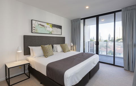 Qube Broadbeach - Accommodation Cairns 40