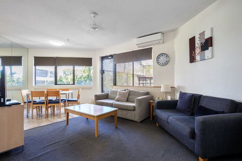 Tiki Hotel Apartments Surfers Paradise - Accommodation Cairns 3