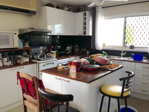 XYL Pets Friendly Seaside Boutique Guesthouse - Accommodation Cairns 2