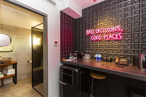 The Pink Hotel Coolangatta - Accommodation Cairns 15