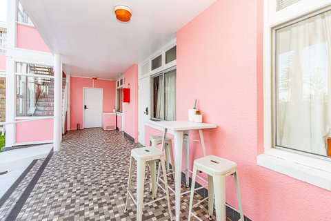 The Pink Hotel Coolangatta - Accommodation Cairns 3