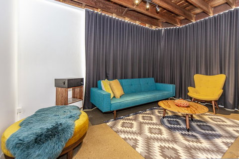The Pink Hotel Coolangatta - Accommodation Cairns 21