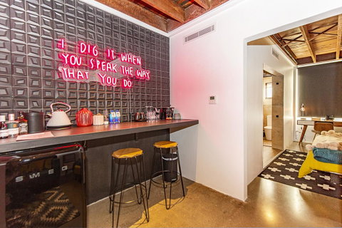 The Pink Hotel Coolangatta - Accommodation Cairns 20