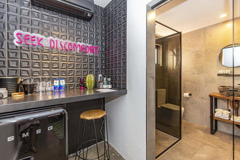 The Pink Hotel Coolangatta - Accommodation Cairns 26