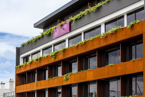 Sage Hotel James Street - Accommodation Cairns 20