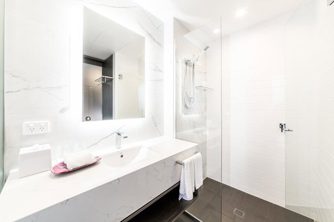 Sage Hotel James Street - Accommodation Cairns 17