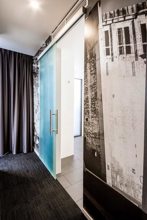 Sage Hotel James Street - Accommodation Cairns 7