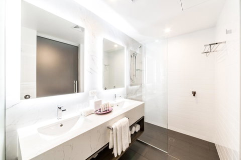 Sage Hotel James Street - Accommodation Cairns 10