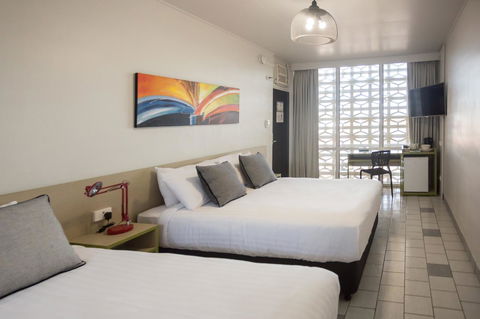 Nightcap At Emerald Star Hotel - Accommodation Cairns 42