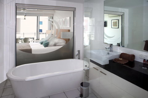 Vision Apartments - Accommodation Cairns 10