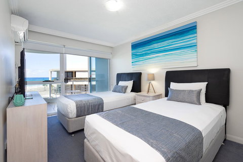 Regency On The Beach - Accommodation Cairns 1