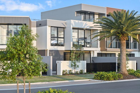 The Residences At The Peninsula - Accommodation Cairns 0