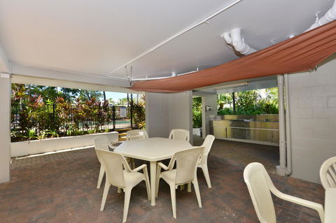 Seascape Holidays - Tropical Reef Apartments - Accommodation Cairns 26