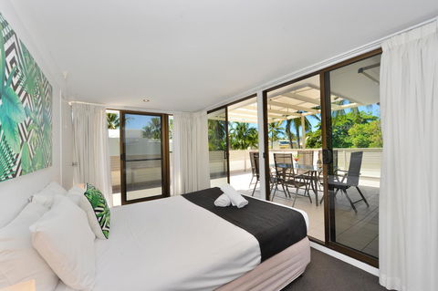 Seascape Holidays - Tropical Reef Apartments - Accommodation Cairns 8