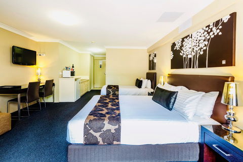 Ambassador On Ruthven - Accommodation Cairns 3