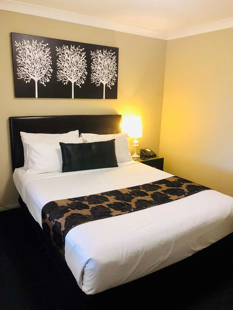 Ambassador On Ruthven - Accommodation Cairns 38