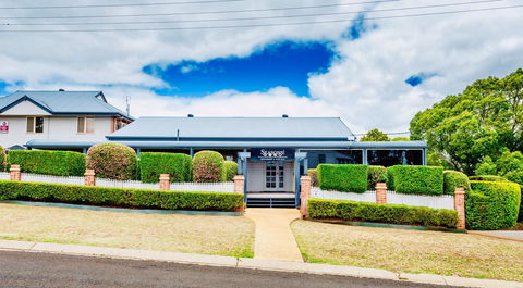 Ambassador On Ruthven - Accommodation Cairns 33