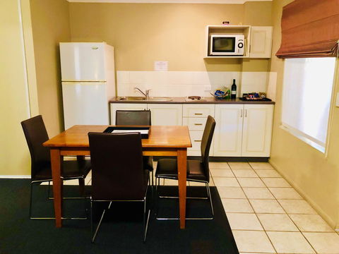 Ambassador On Ruthven - Accommodation Cairns 37