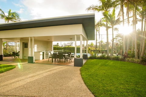 San Marino By The Sea Apartments - Accommodation Cairns 24
