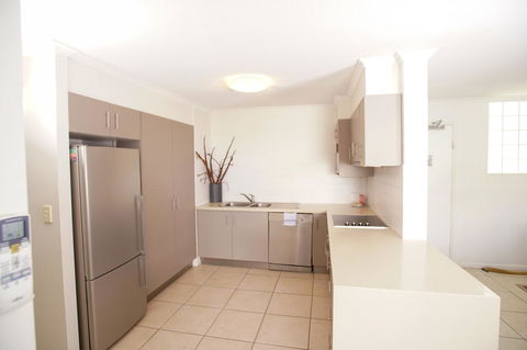 San Marino By The Sea Apartments - Accommodation Cairns 19