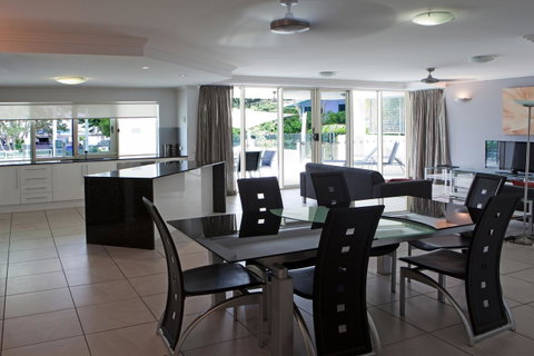Waters Edge Apartment Cairns - Accommodation Cairns 2