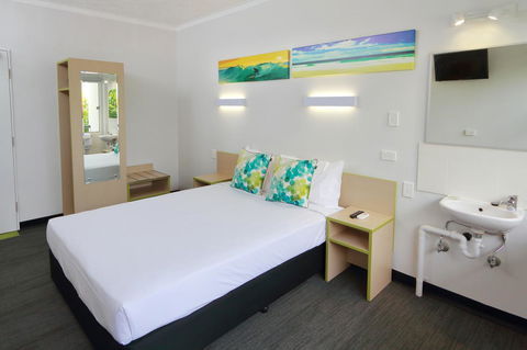 Palm Beach Hotel - Accommodation Cairns 2