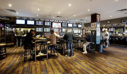 Palm Beach Hotel - Accommodation Cairns 13