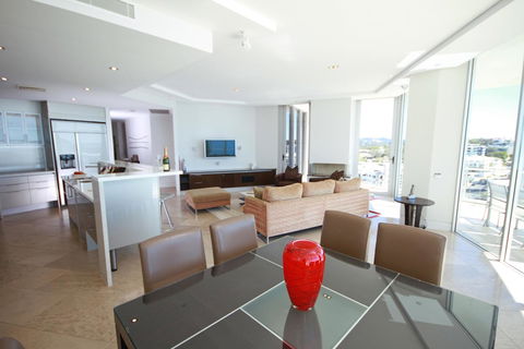 Oceans Mooloolaba - Accommodation Cairns 25