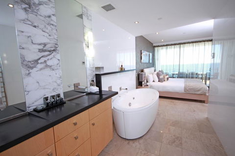 Oceans Mooloolaba - Accommodation Cairns 10