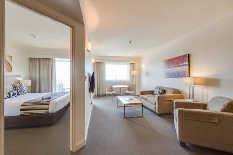 Central Cosmo Apartment Hotel - Accommodation Cairns 2