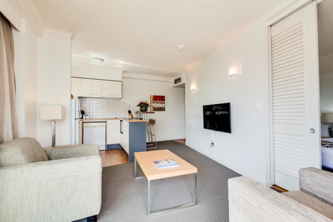 Central Cosmo Apartment Hotel - Accommodation Cairns 31