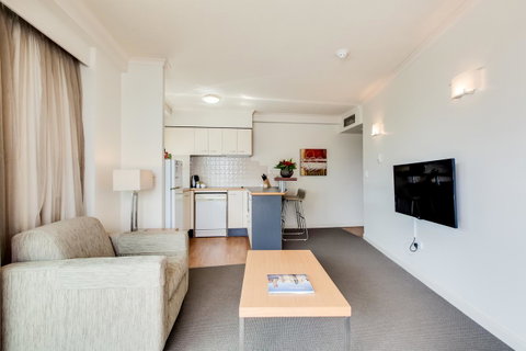 Central Cosmo Apartment Hotel - Accommodation Cairns 30