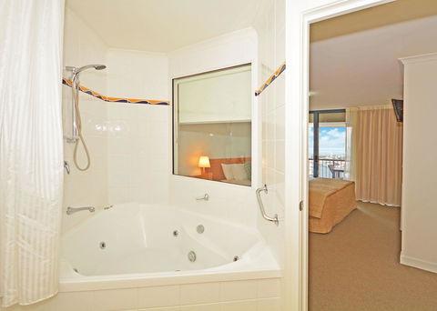 Mantra Hervey Bay - Accommodation Cairns 24