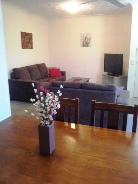 Champelli Palms Apartments - Accommodation Cairns 7