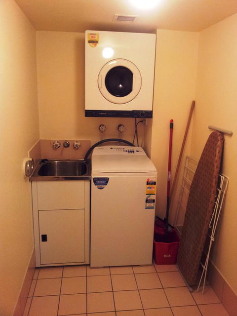 Champelli Palms Apartments - Accommodation Cairns 17