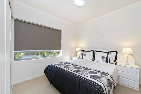 On The Bay Apartments - Accommodation Cairns 23