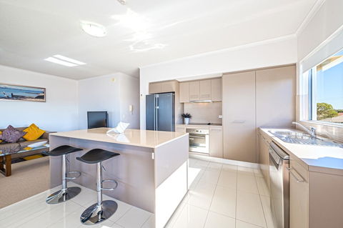 On The Bay Apartments - Accommodation Cairns 4