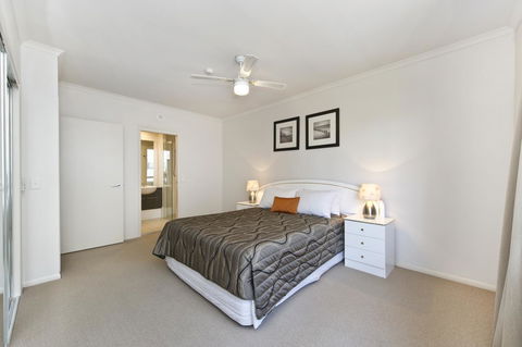 On The Bay Apartments - Accommodation Cairns 19
