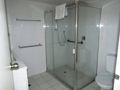 Northwind Beachfront Apartments - Accommodation Cairns 24