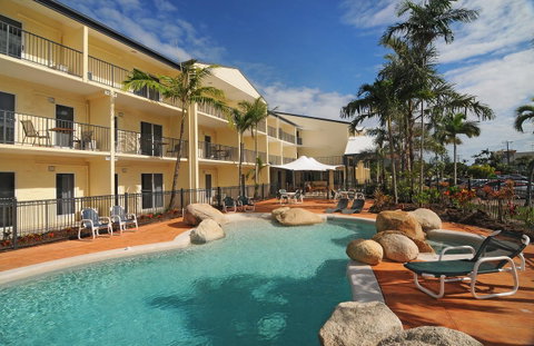Cairns Queenslander Hotel & Apartments - Accommodation Cairns 2