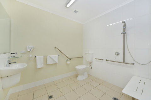 Cairns Queenslander Hotel & Apartments - Accommodation Cairns 38