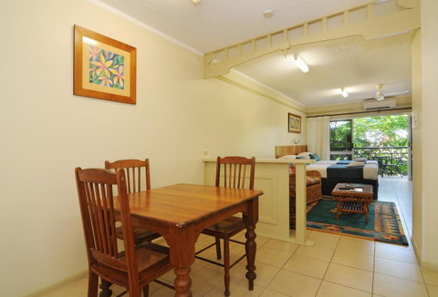 Cairns Queenslander Hotel & Apartments - Accommodation Cairns 21