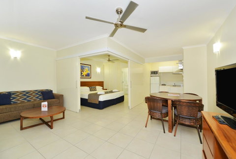 Cairns Queenslander Hotel & Apartments - Accommodation Cairns 9
