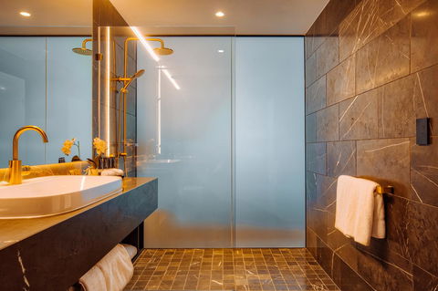 Eatons Hill Hotel - Accommodation Cairns 20