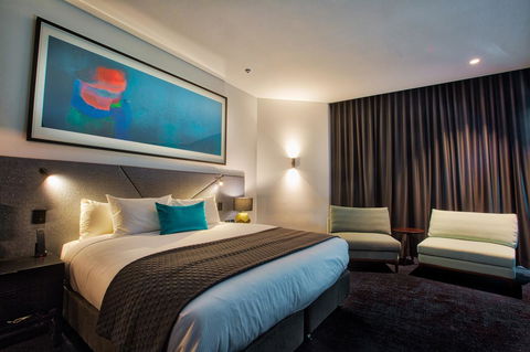 Eatons Hill Hotel - Accommodation Cairns 12