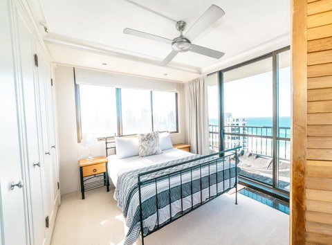 Capricorn One Beachside Holiday Apartments - Official - Accommodation Cairns 7