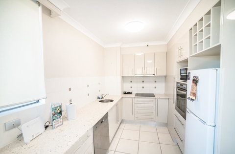 Capricorn One Beachside Holiday Apartments - Official - Accommodation Cairns 6